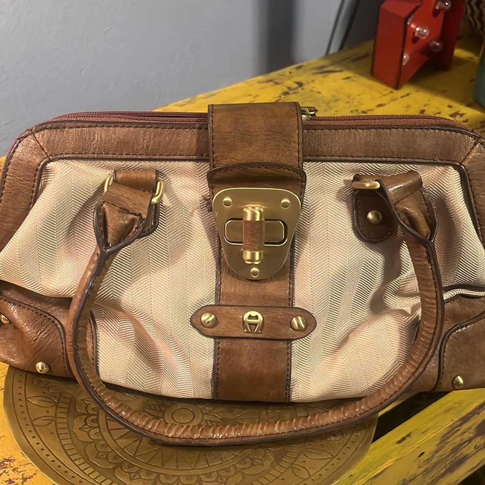 Aigner purse - Picture 3 of 4